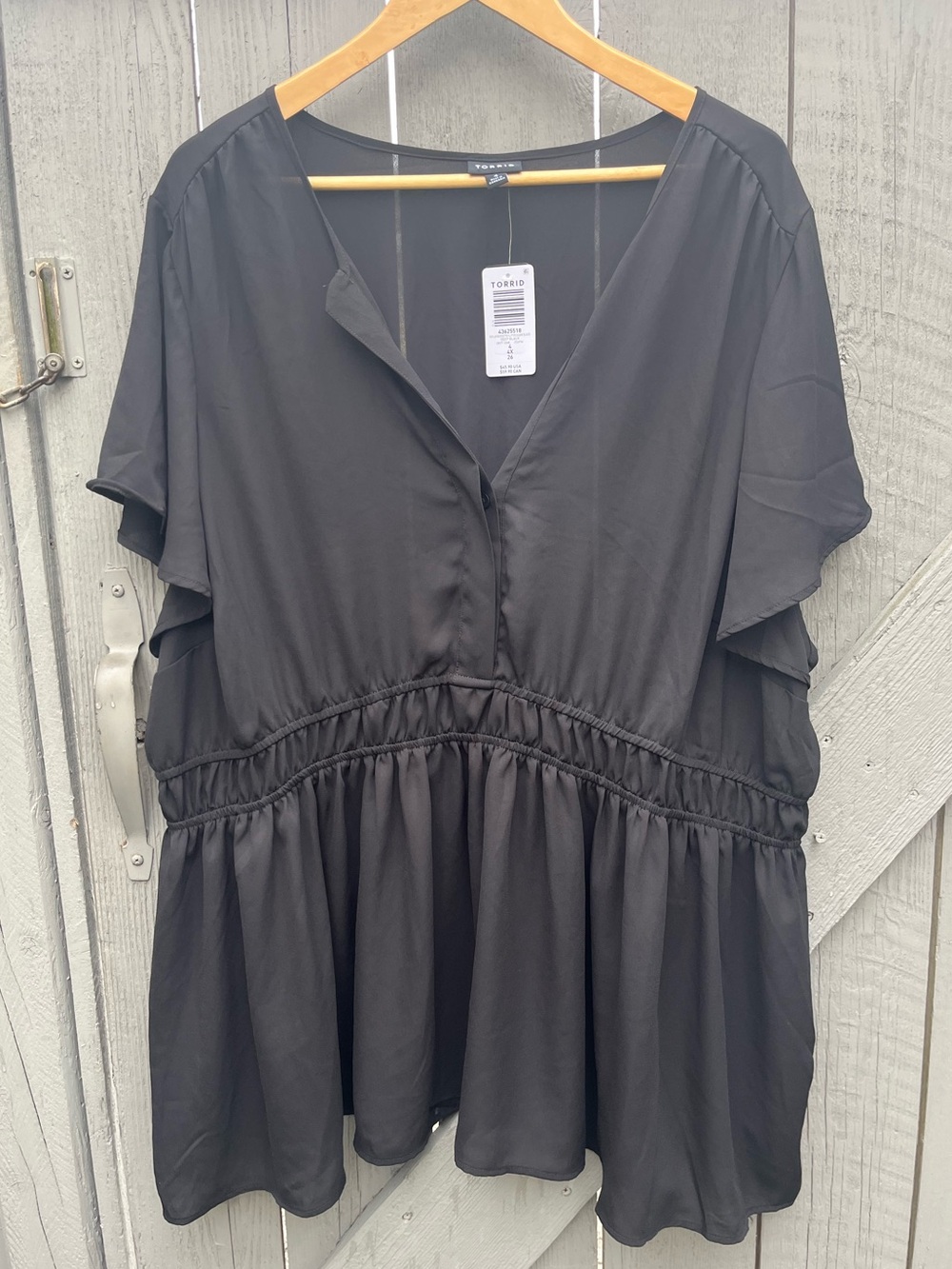 Torrid NWT Lightweight V-Neck Tunic Blouse Top Black Size 4X